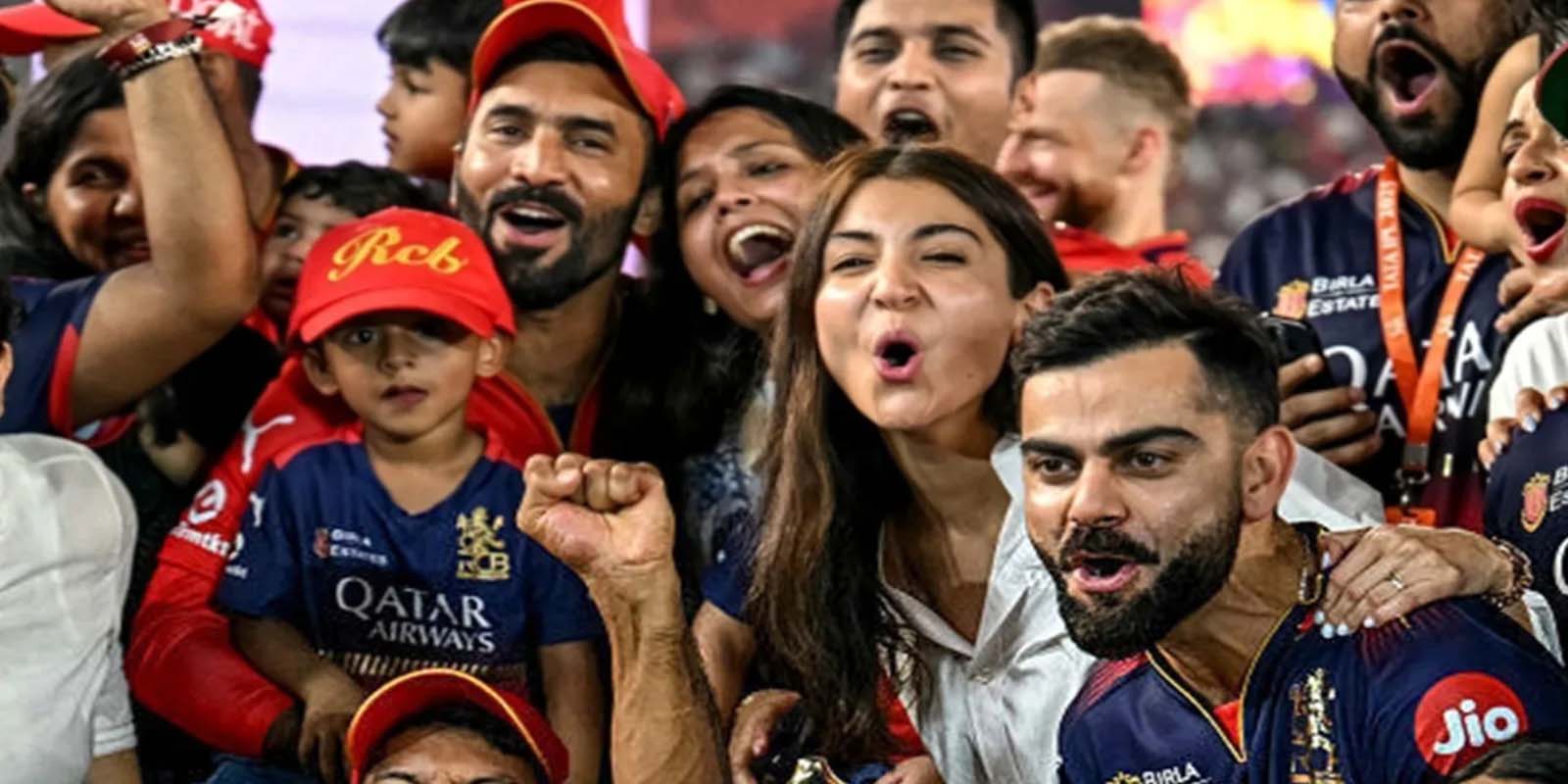 अनुष्का शर्मा ने दी टीम इंडिया को बधाई