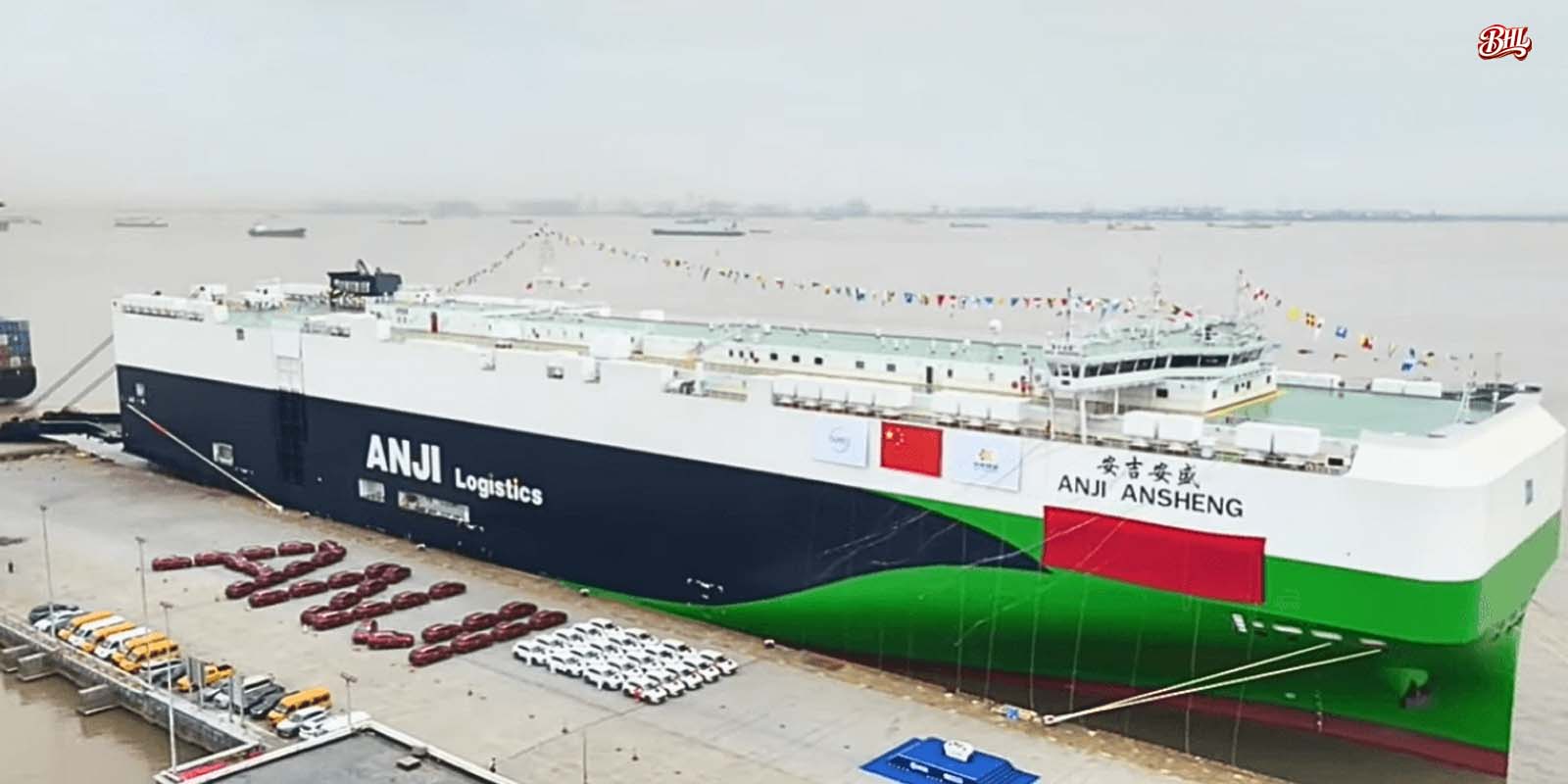 चीन ने बनाया विशाल कार वाहक सुपर जहाज