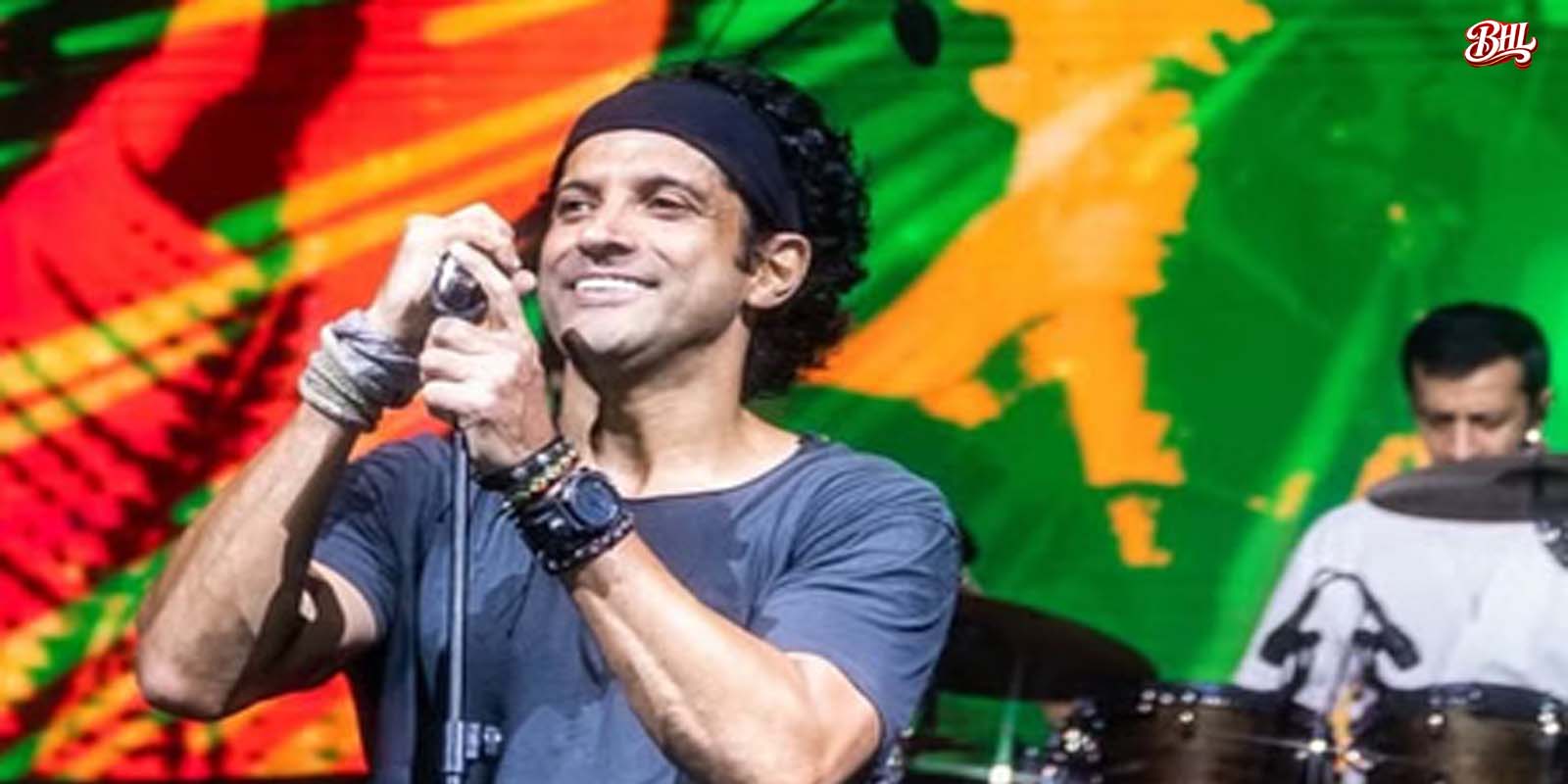 फरहान ने आशा जी को दिया भावपूर्ण ट्रिब्यूट