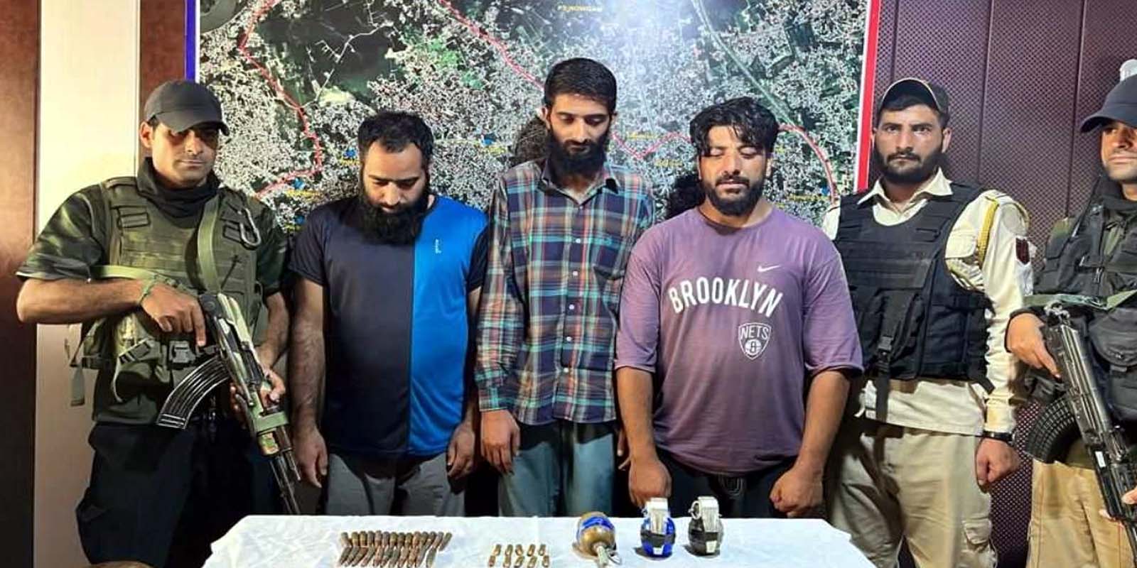 श्रीनगर में लश्कर के दो मददगार गिरफ्तार