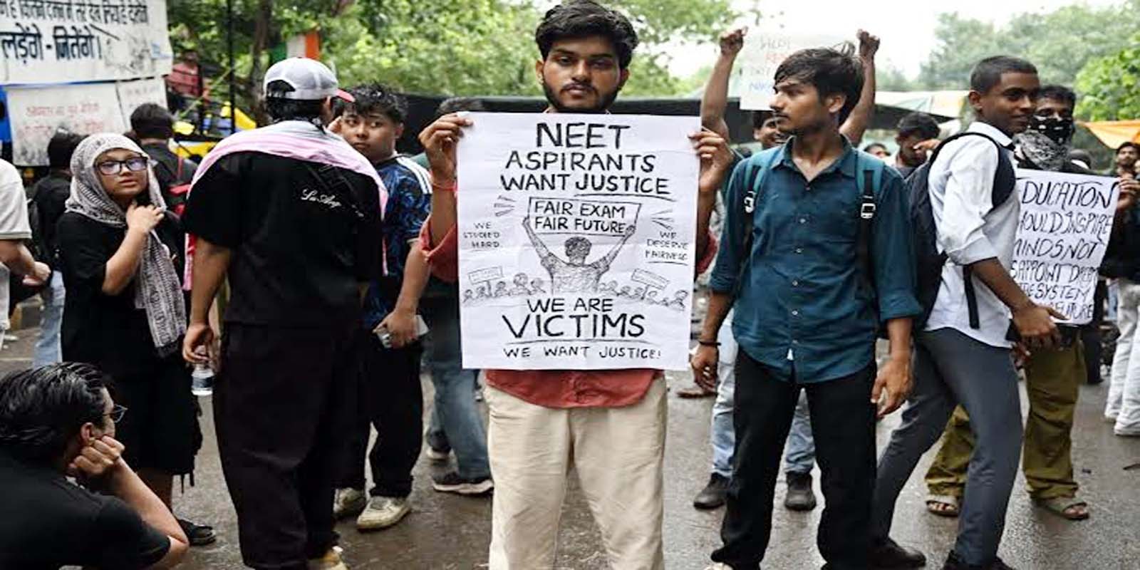 नीट पेपर लीक के बाद सख्त कानूनों पर बहस