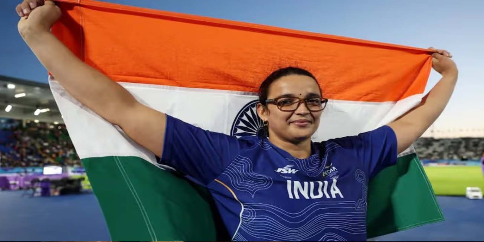 राष्ट्रमण्डल खेलों की पदक विजेता सीमा कालीरमण का स्वदेश पहुंचने पर भव्य स्वागत